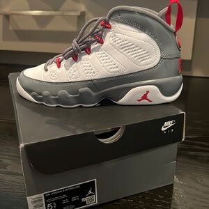 Air Jordan 9 Retro